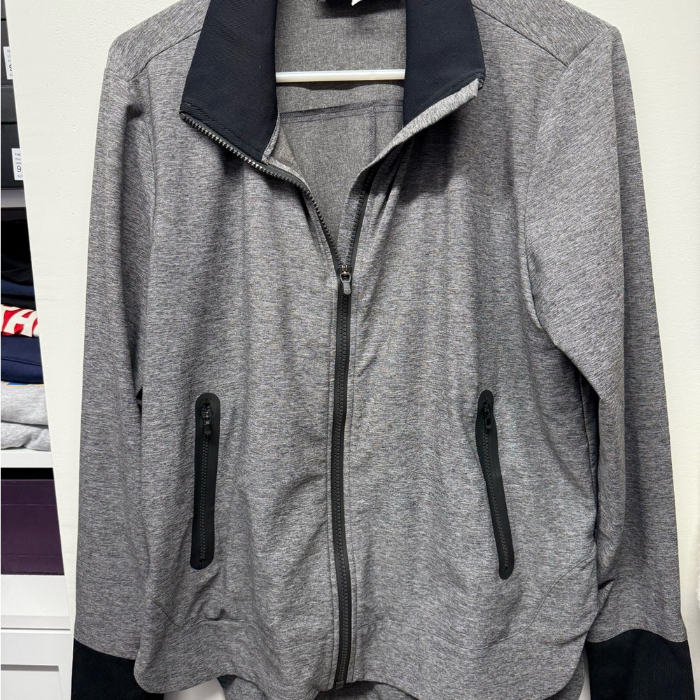 Athleta Women’s Gray and Black Jacket